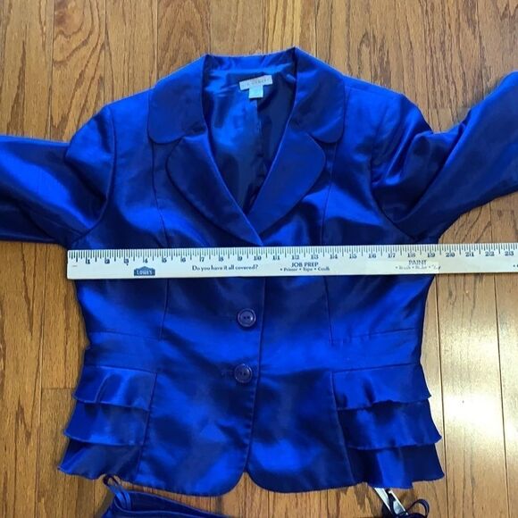 Two piece size 10 Kim Rogers suit - Picture 7 of 11